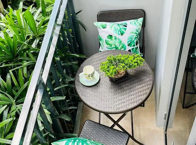 Casa Amara At Mall Of Bed & Breakfast *